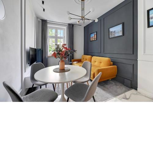 Chlebnicka Apartments in Main Old Town by Downtown Apartments