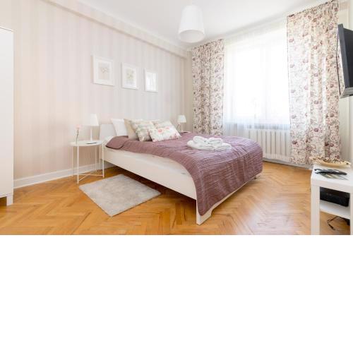 Chmielna Central Warsaw Apartment