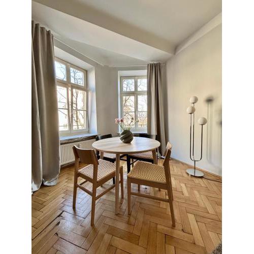 Chocimska 35 - Skwer Tarasa Szewczenki - Stary Mokotów