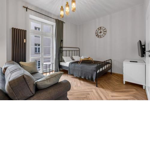 Chocimska Studio - Top Location, Tram&Shops nearby - by Rentujemy