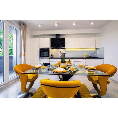 CITY AND BEACH LUXURY 4 STARS APARTMENT SPLIT