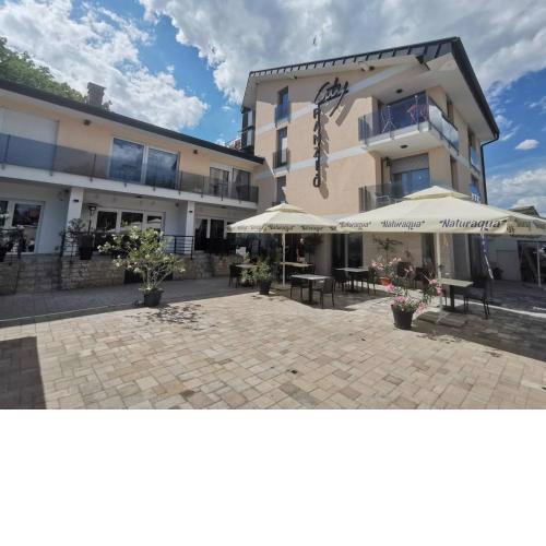 City Apartman ház