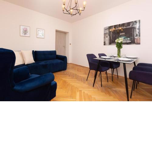 City Center Apartment Elektoralna by Noclegi Renters