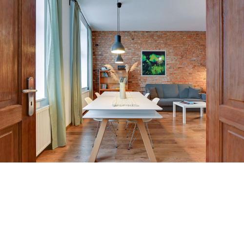 City Center, Art House & Family Stay by Downtown Apartments
