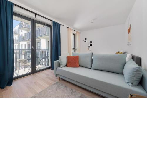 City Center Mirrors Apartment with Parking by Noclegi Renters