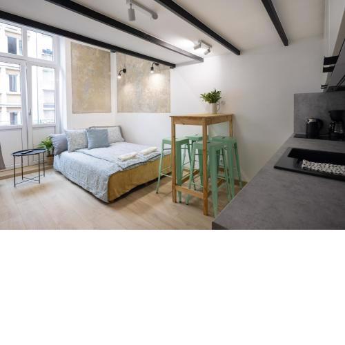 City center, modern, quiet place by HOMECLICK