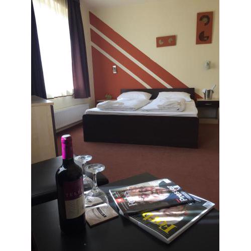 City Hotel Agoston