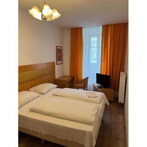 City Hotel Post 11