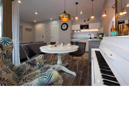 City of The Kings Piano Apartment