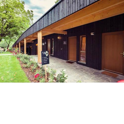 ClamLive Lodge