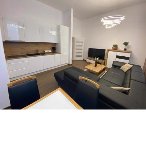 CLASSY TIMES - City Centre - Private Parking - Sunny apartment