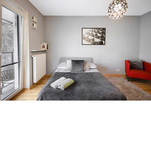 ClickTheFlat Artistic Estate Apartment