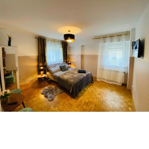 ClickTheFlat Solidarności City Center Apart Rooms