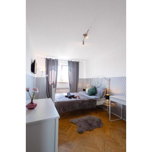 ClickTheFlat Wilson Square Apart Rooms