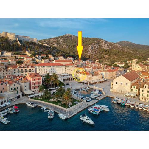 Clock Tower Apartment - ZF Hvar Center