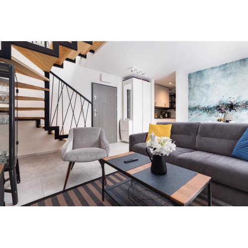 Coast Apartment Close to the Beach with Parking & Balcony by Noclegi Renters