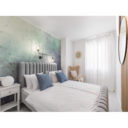 Coastal Charm- A Home by the Waves, cleaning included