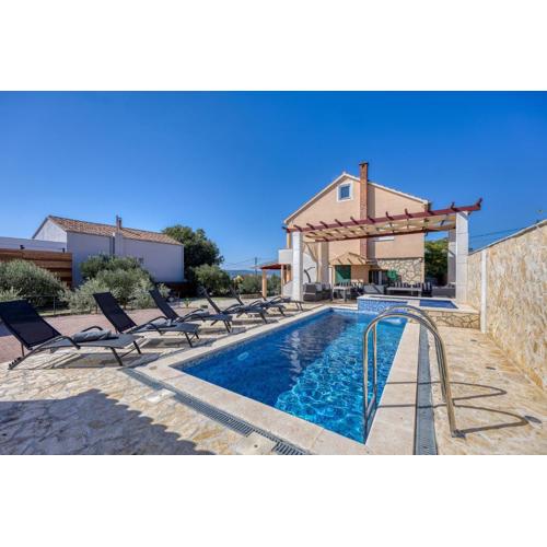 Coastal Paradise Villa with Pool - Happy Rentals