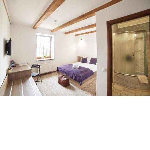 Coin Hotel