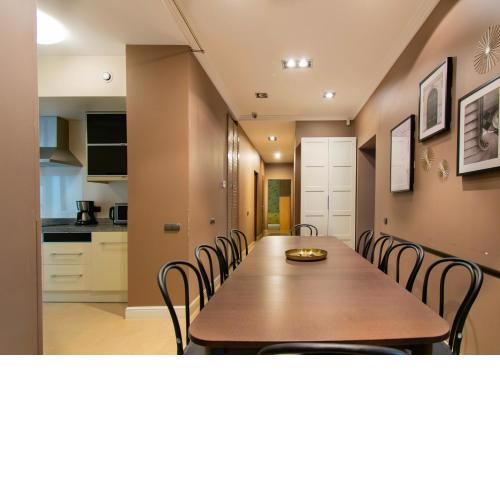 Collosal 6 bedroom apartment Słowackiego avenue