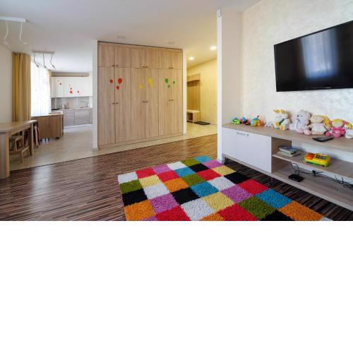 Colored balloons - 3 bedrooms, 3 bathrooms, equipped large apartments