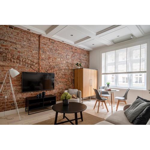 Comfort & Modern Apartment by Market Square with AC AS Home S5a