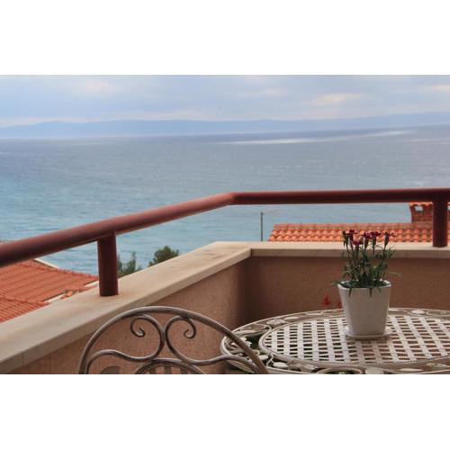Comfort sea view apartment with parking and two bedrooms