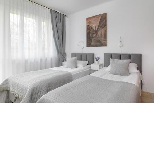 Comfortable Apartment with Balcony in Krakow by Rent like home