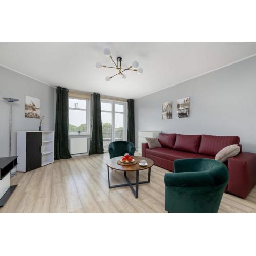 Comfortable Apartment with Parking in Szczecin by Noclegi Renters