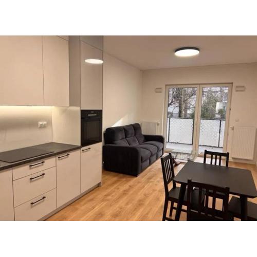 Comfortable Bright Studio with Private Garden Access