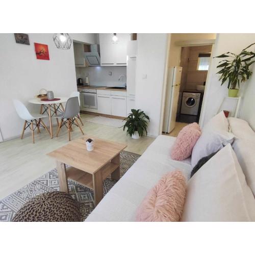 Comfortable Crikvenica Apartment with Terrace and WiFi