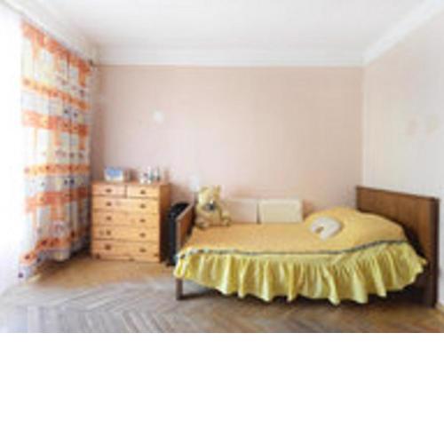Comfortable isolated turnkey room near the subway and the International Exhibition Center