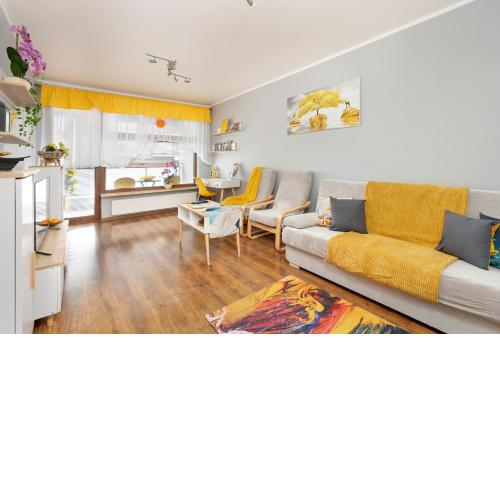 Comfortable Wojskowa Apartment by Noclegi Renters