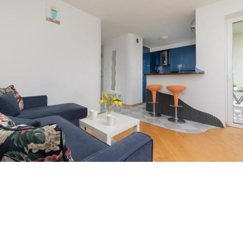 Comfy Apartment Powstańców Śląskich by Noclegi Renters