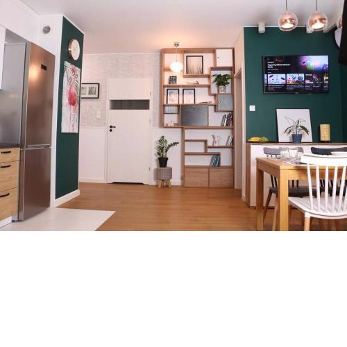 Comfy, Familly friendly apartment. Balcony. Garage.