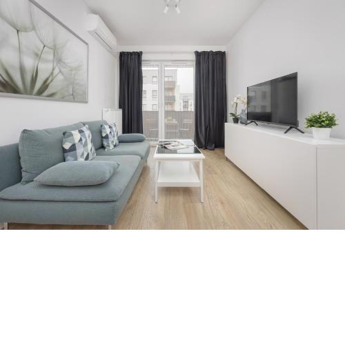 Comfy Two-Bedroom Apartment near Chopin Airport Warsaw's Ursynów by Noclegi Renters