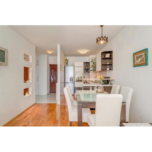 Comfy & Urban apartment on Žnjan near beach