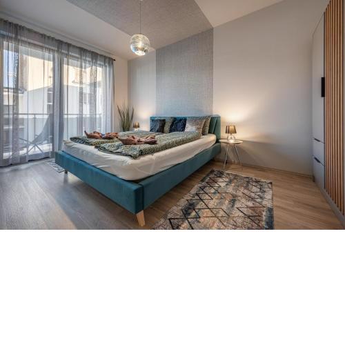 Condo with Garage and Balcony in City Center