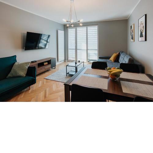 Connecta Apartament in City Center with AC