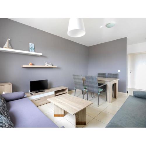 Contemporary Apartment in Novalja with Barbecue