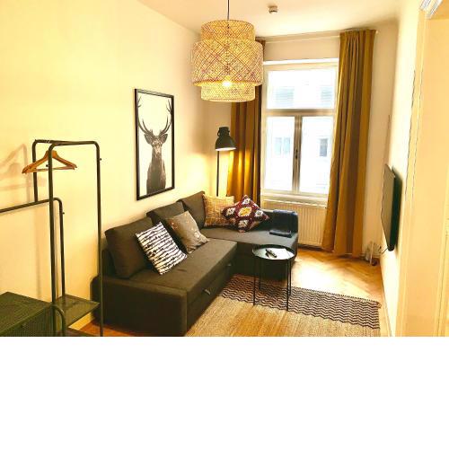Contemporary City Apartment - by Nahuen Suites