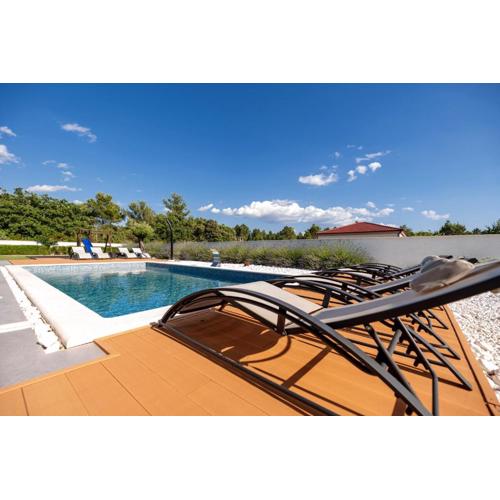 Contemporary Zadar Villa 4 Bedrooms Villa Barako Prestige Private Heated Pool Air-Conditioning Zaton