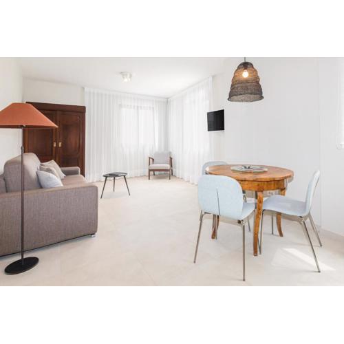 Contrada del Nonno Apartments (city center - private parking on-site)