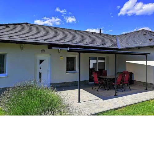 Corner House