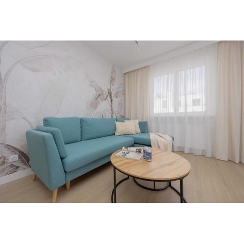 Cosy Air-Conditioned Apartment with Parking in the Garage by Renters Prestige