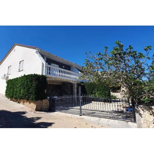 Cosy apartment in Pag / 26 m² / Sea view