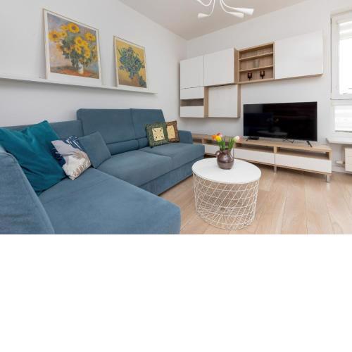 Cosy Apartment with Parking Nowaka-Jeziorańskiego Praga by Noclegi Renters
