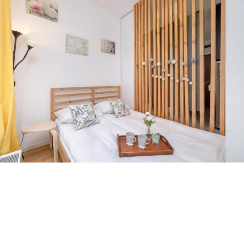 Cosy Ariańska Apartment for 3 in Cracow Center by Noclegi Renters