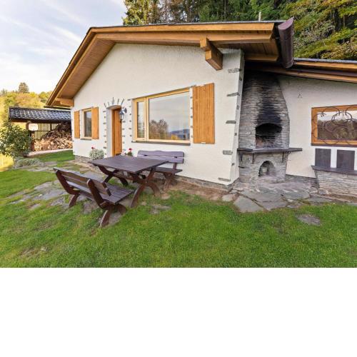 Cosy holiday home with private pool