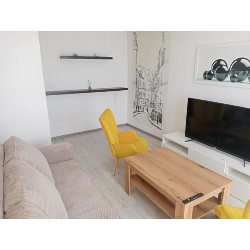 Cosy place with air conditioning, close to the Saturn Thermal Pools and the airport